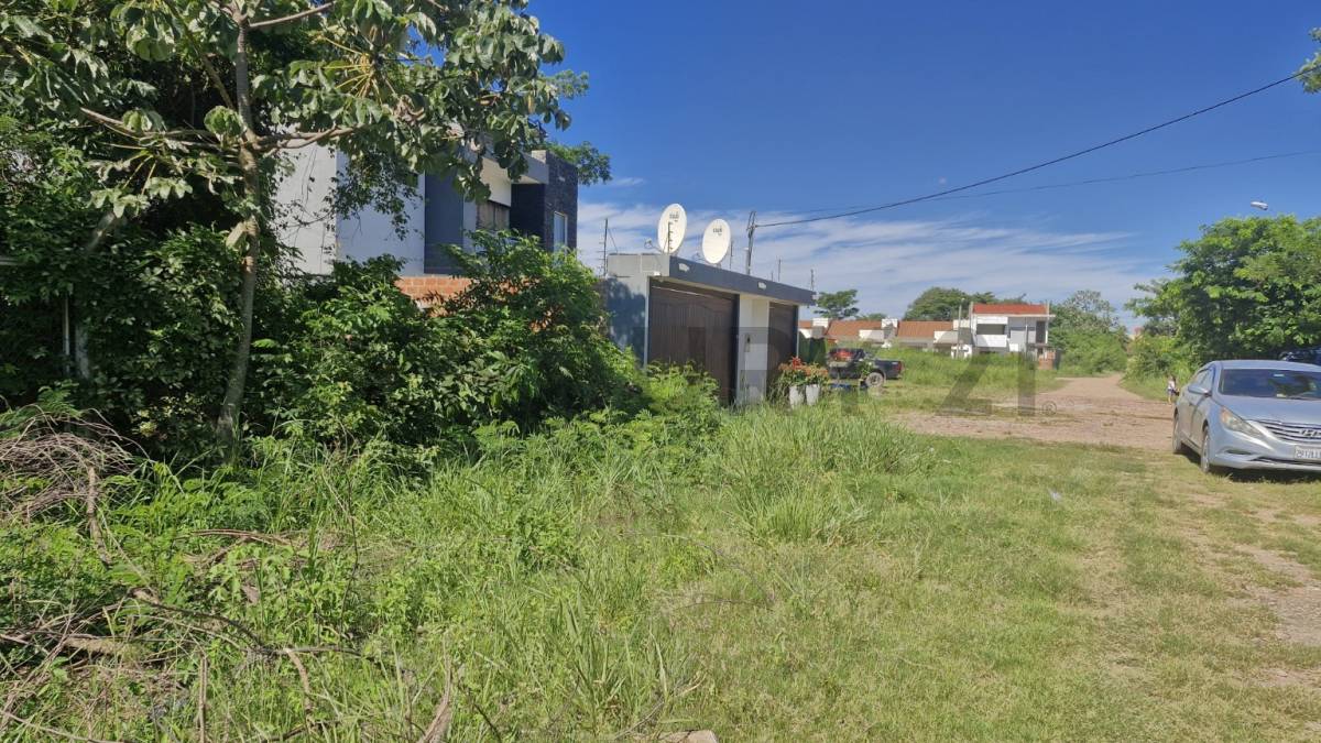 Terreno en Venta. Carretera a Cotoca entre 8vo y 9no anillo – Carretera a Cotoca entre 8vo y 9no anillo, calle secundaria de tierra, Este, Santa Cruz