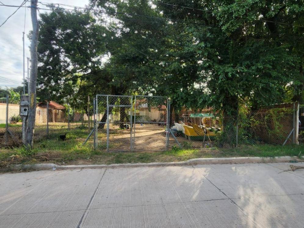 TERRENO EN ESQUINA EN VENTA – SOBRE 9NO ANILLO – 9no Anillo – B/ Guapilo Junin, Centro, Santa Cruz