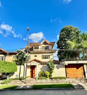 CASA EN VENTA – BARRIO POLANCO,